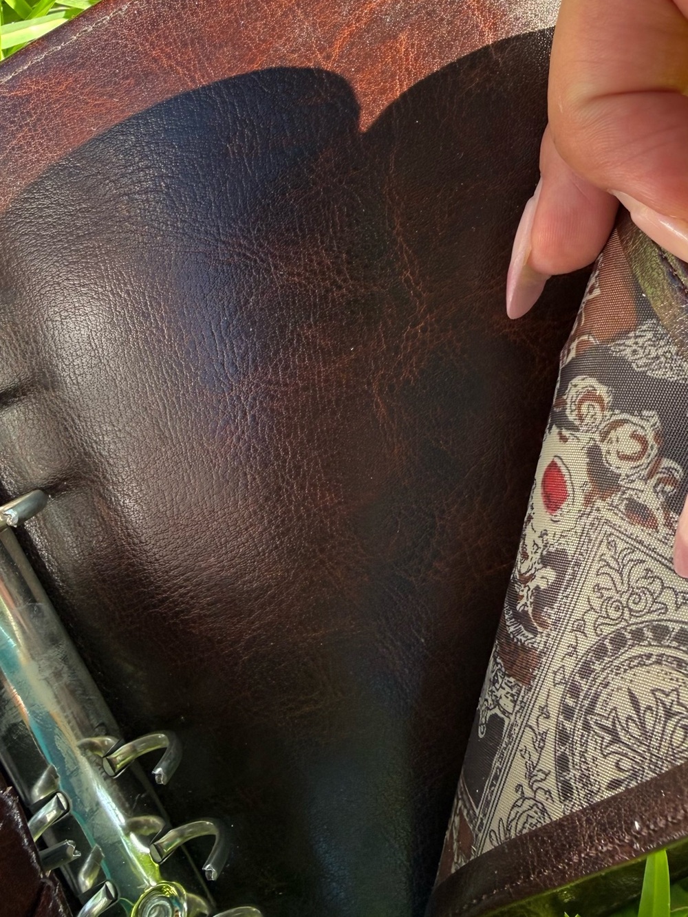 Brown Croc-Embossed 6 ring agenda planner binder Wallet with silver Heart Concho - Picture 9 of 17